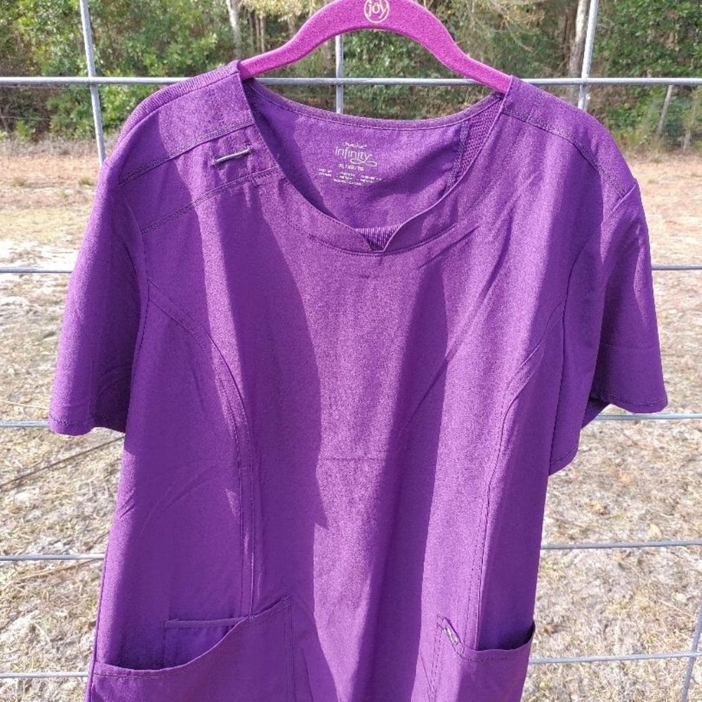 Cherokee Infinity Scrub Top